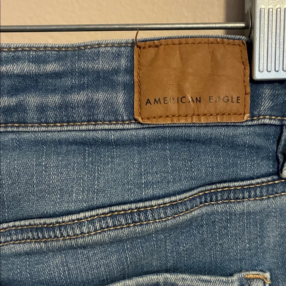 American Eagle Outfitters High Rise Blue Jeans - Picture 3 of 5